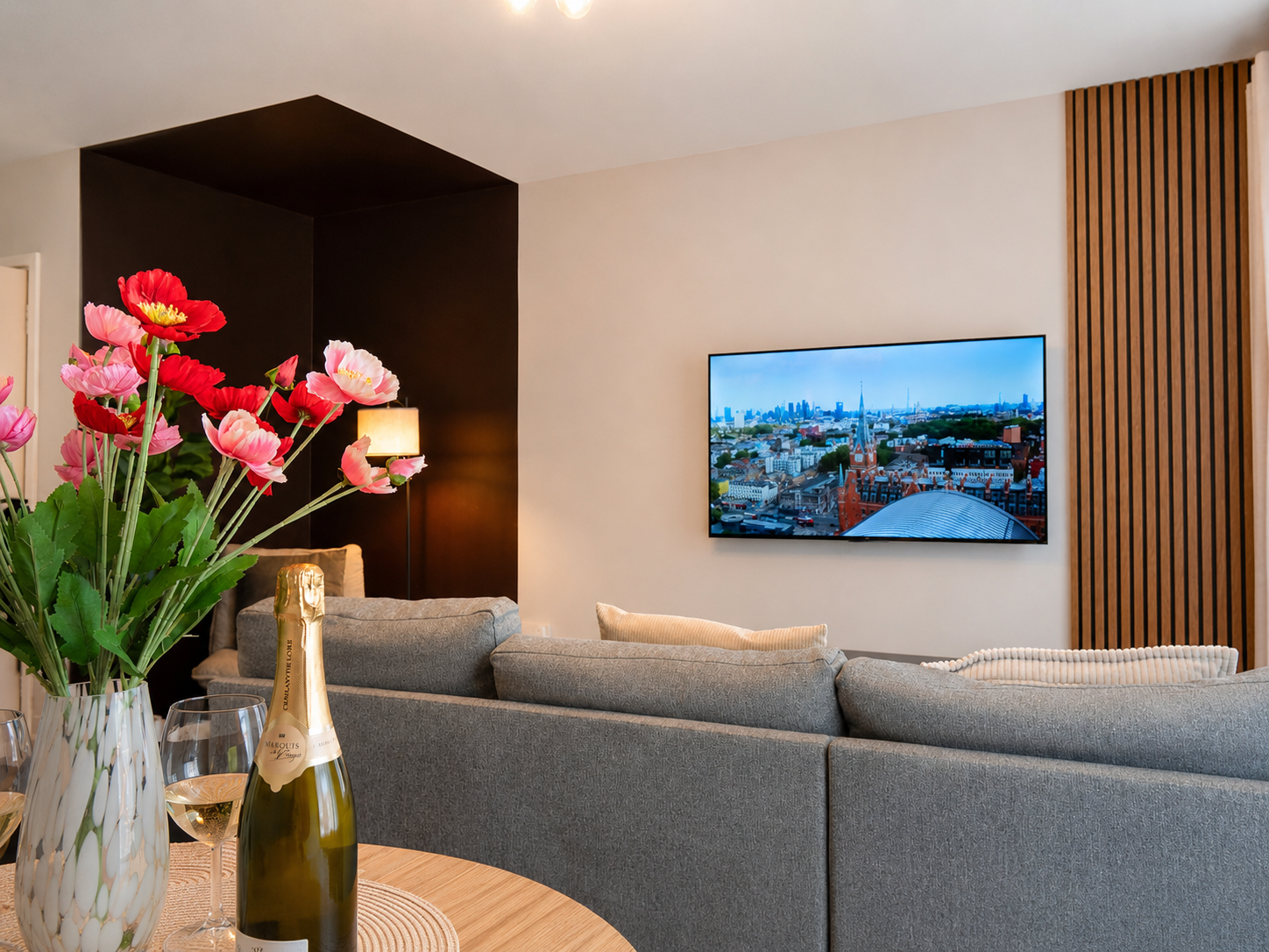 A comfortable sofa and dining area at Bromley Nest Calm