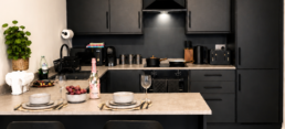 bromley-kitchen-breakfast-bar-easy-dining